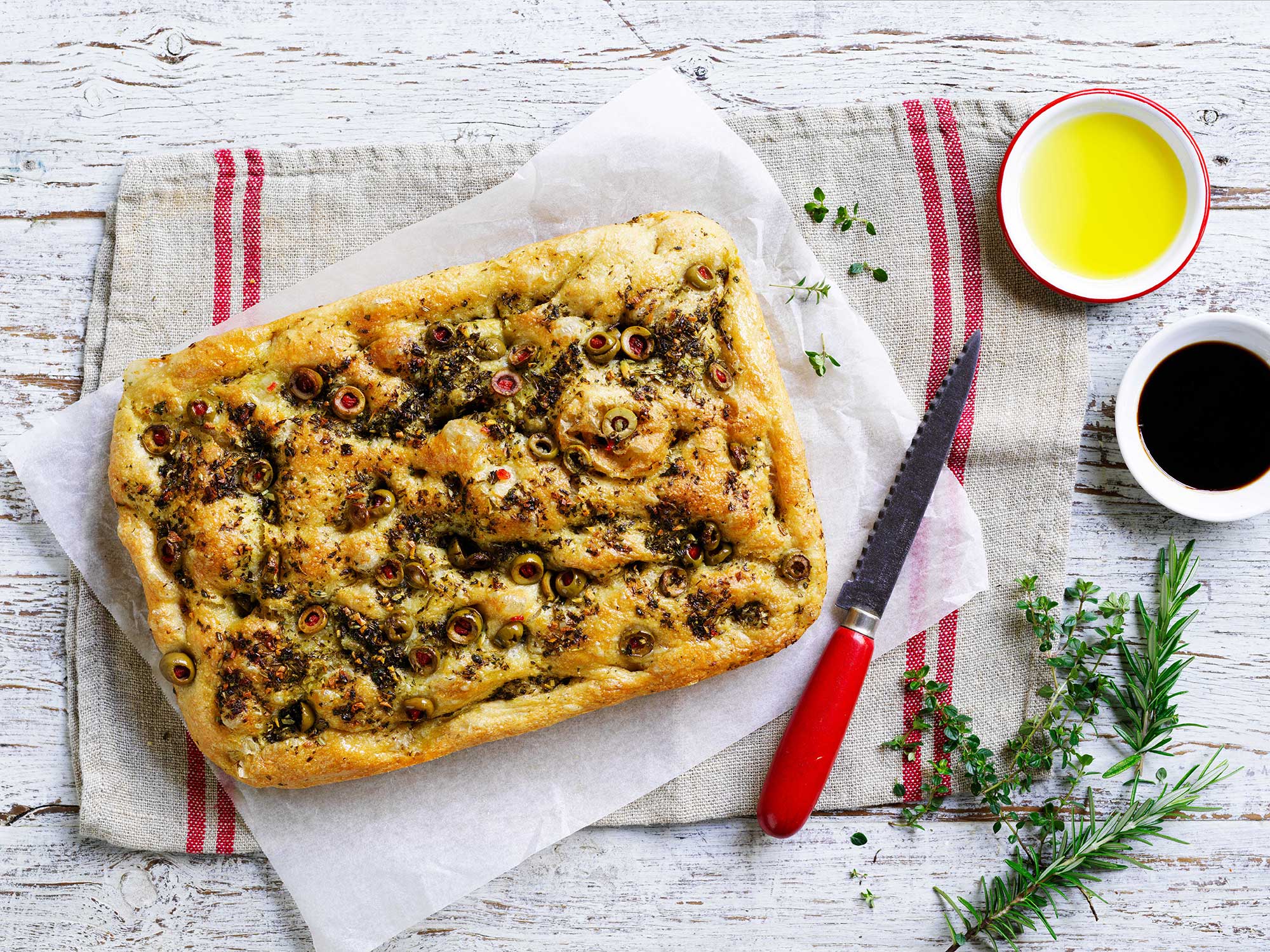 no-knead-garlic-herb-focaccia