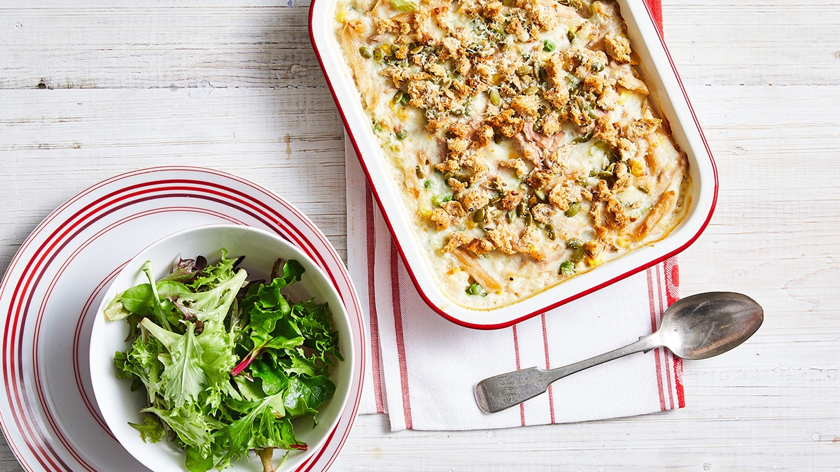 Tuna mornay bake