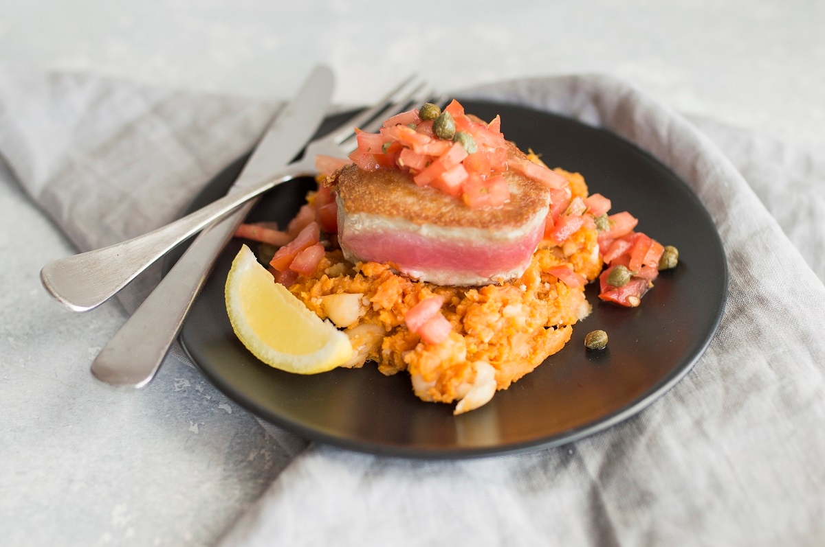 a delicious combination of tuna and tomato sauce