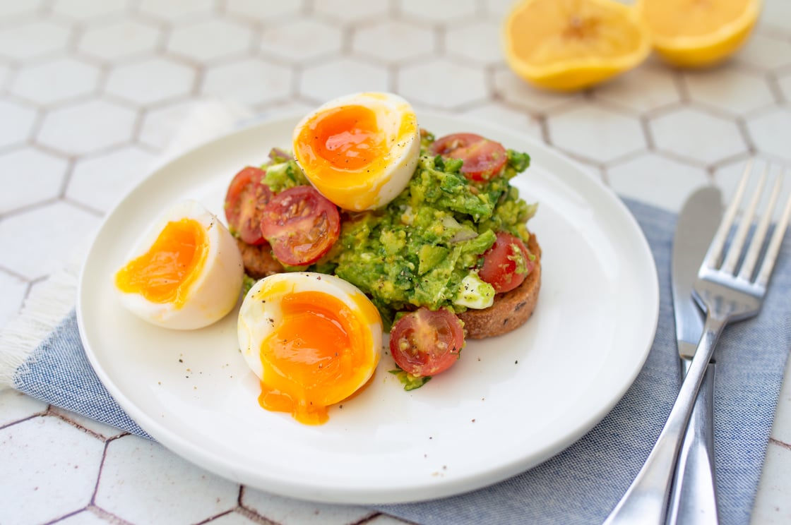 Pink Smashed Avocado Smashed avocado with eggs on multigrain | Heart Foundation