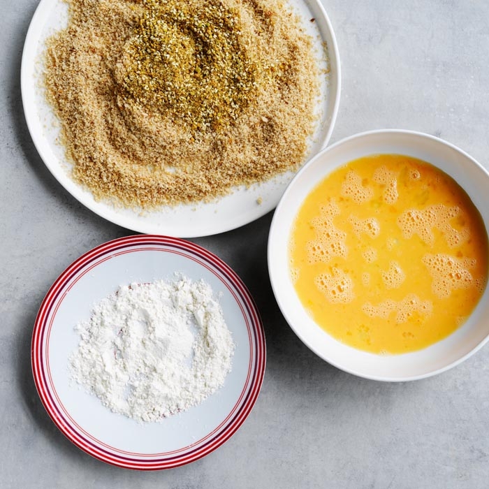 Preparing schnitzel coating ingredients