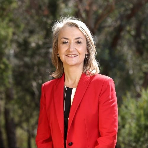 A headshot of Professor Linda Worrall-Carter