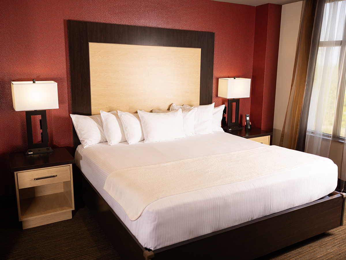 standard king bedroom image