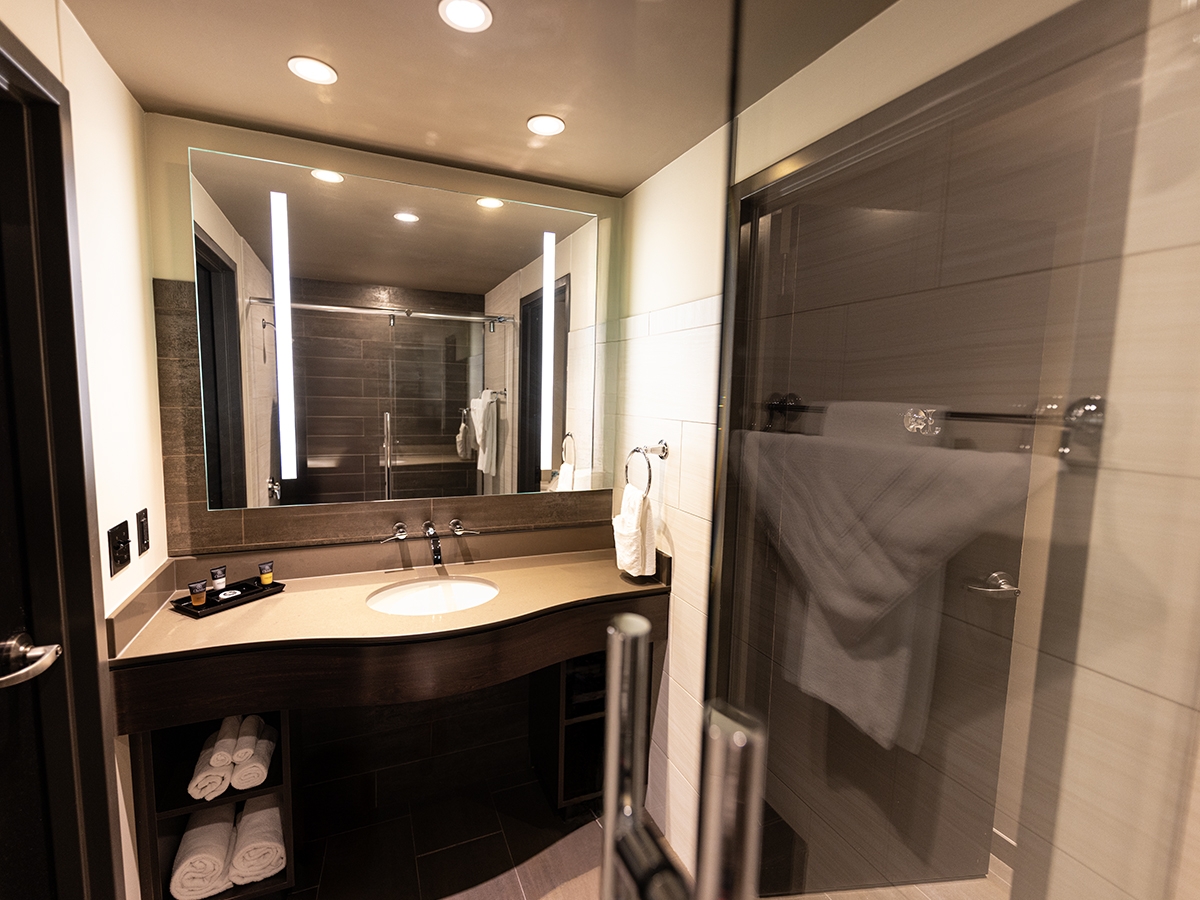 standard king bedroom