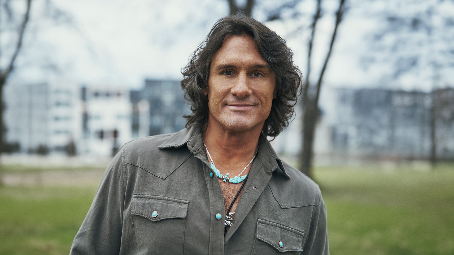 Portrait image of Joe Nichols