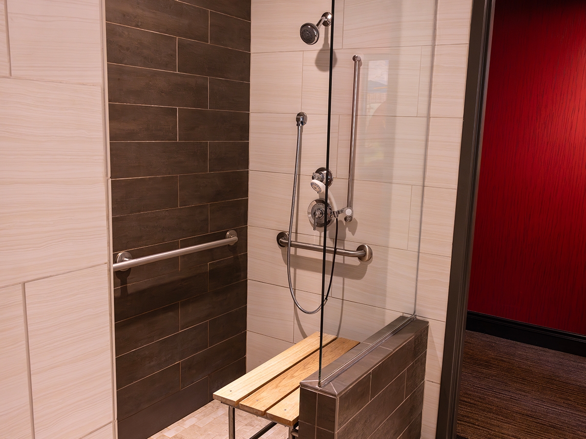 ROL Hotel Bathroom Image 2