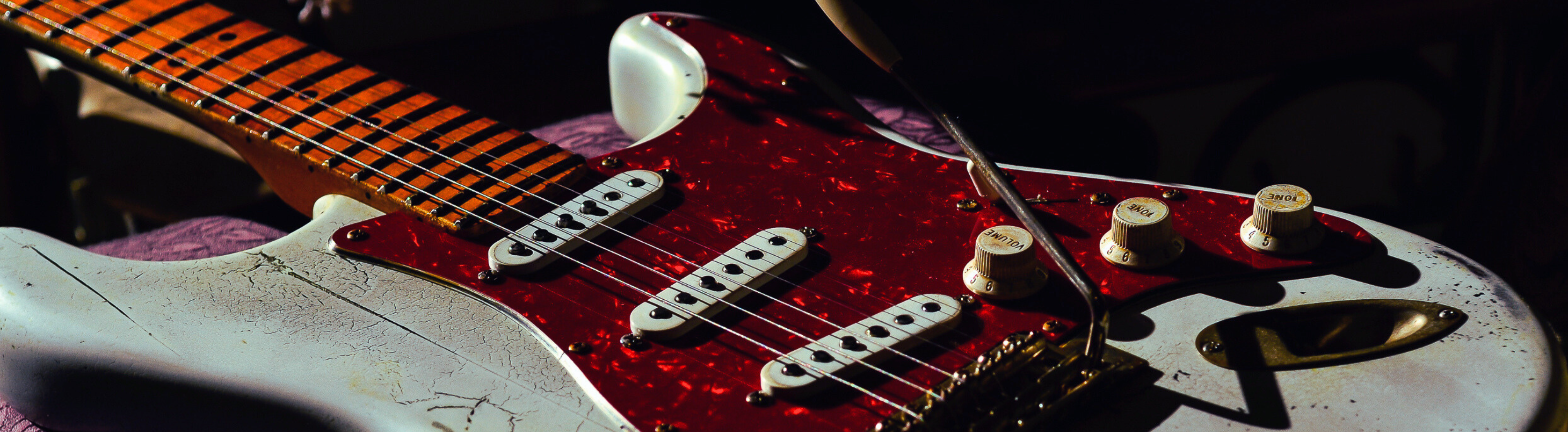 Electric Guitar & Guitar Pics