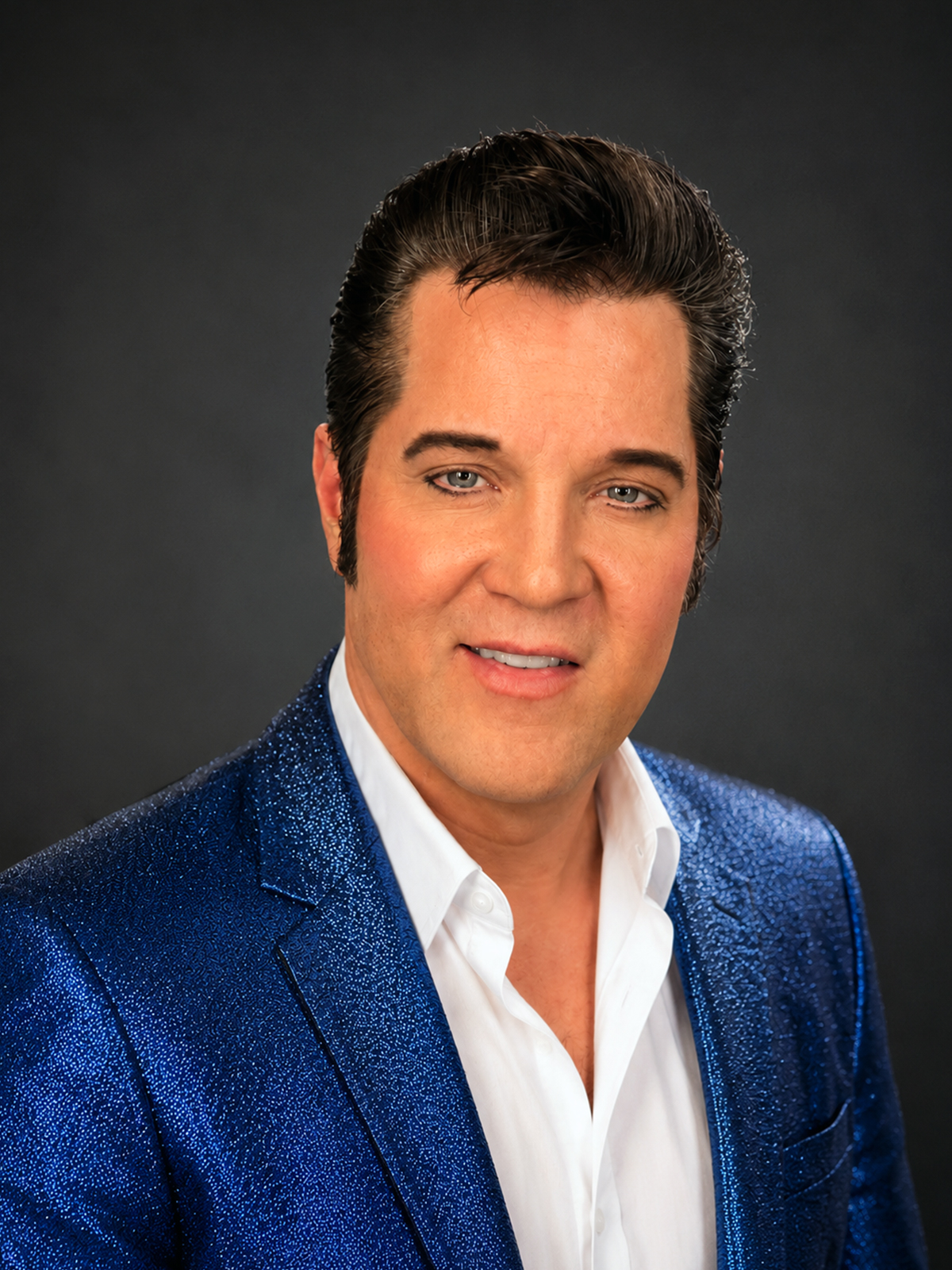 Travis Ledoyt as Elvis 