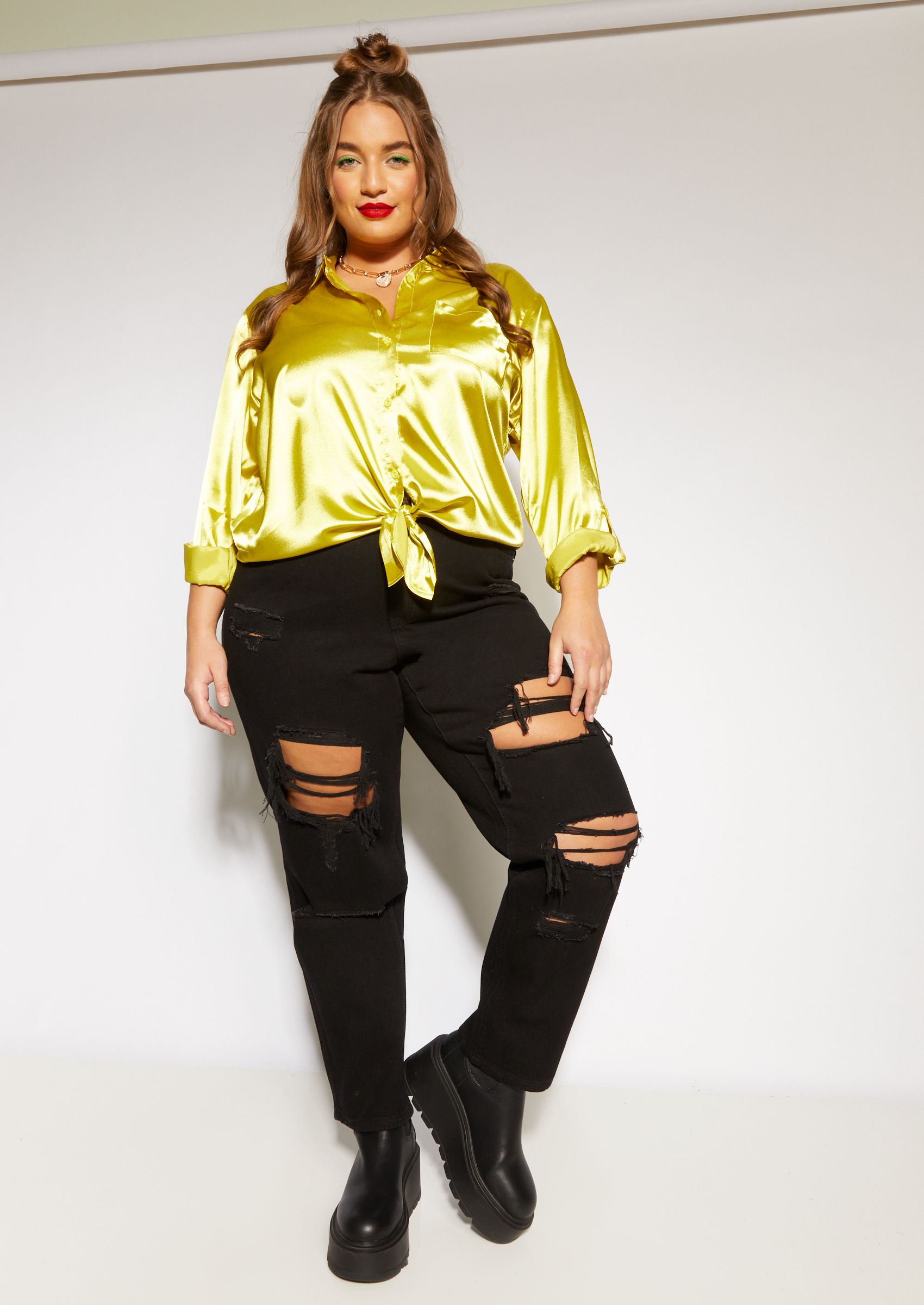 Plus Black High Rise Ripped '90s Mom Jeans