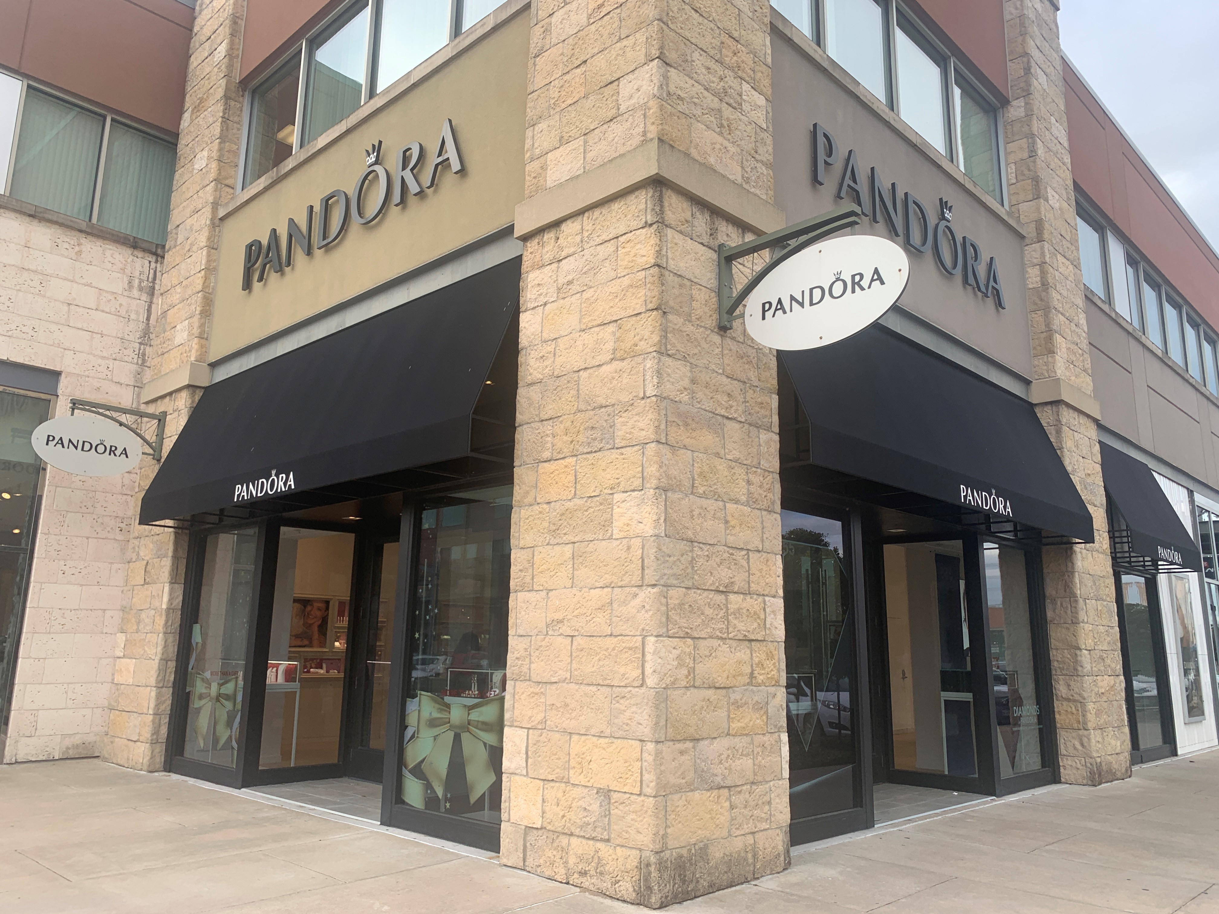 Pandora town deals center