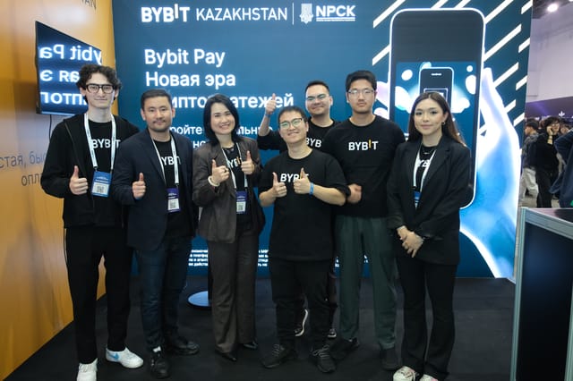 Bybit Kazakhstan продемонстрировала первый в Казахстане крипто-платеж по QR  на форуме Digital Bridge 2025