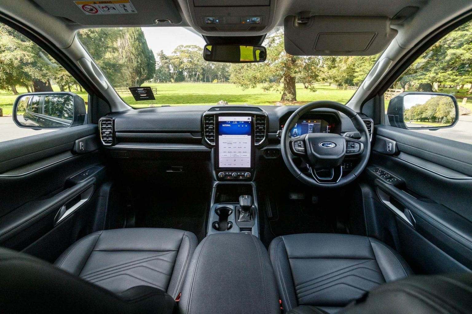 2022 Ford Everest interior