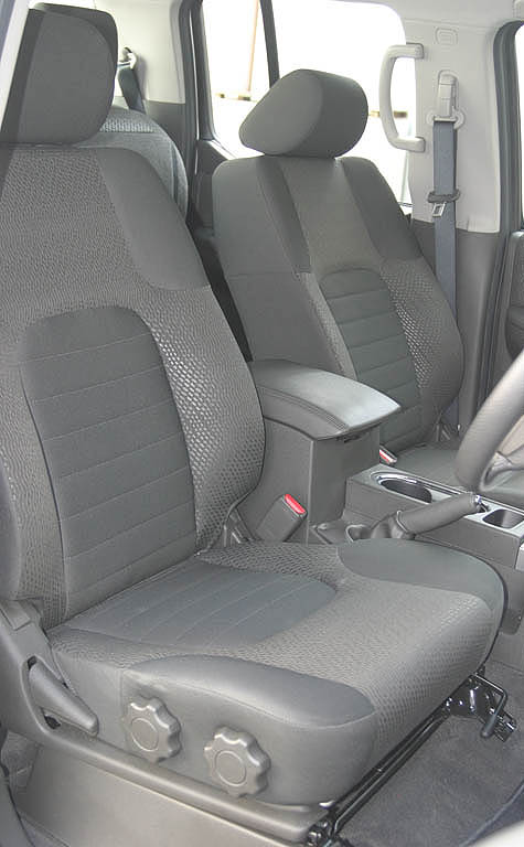 Nissan Navara 2010 Seats