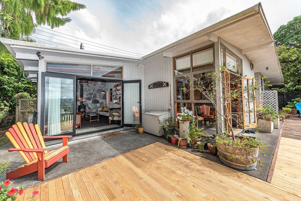 4 Great North Road, Saint Johns Hill