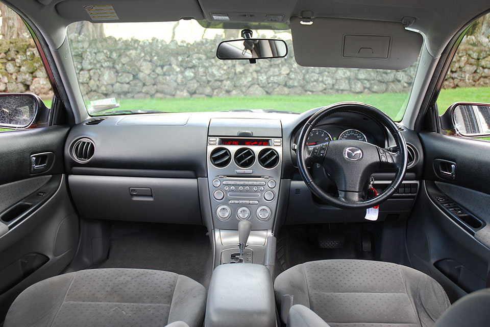 Mazda 6 2005 Interior