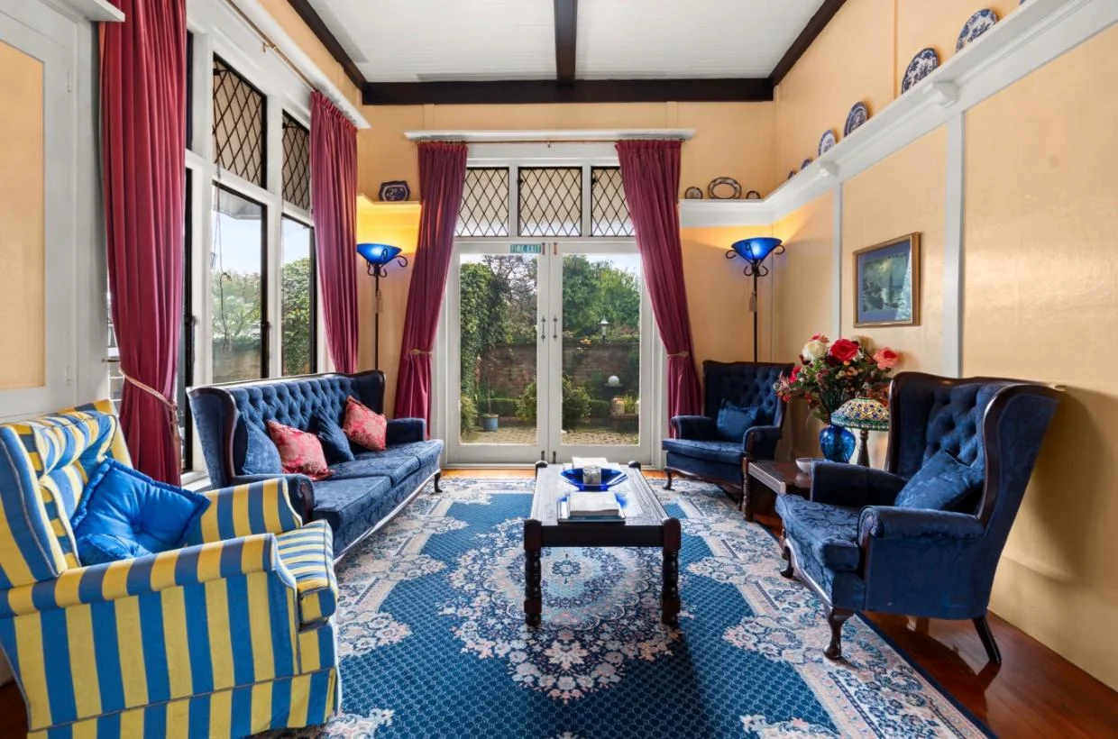 Lansdowne House features a ballroom, formal dining room, commercial kitchen and extensive gardens.
