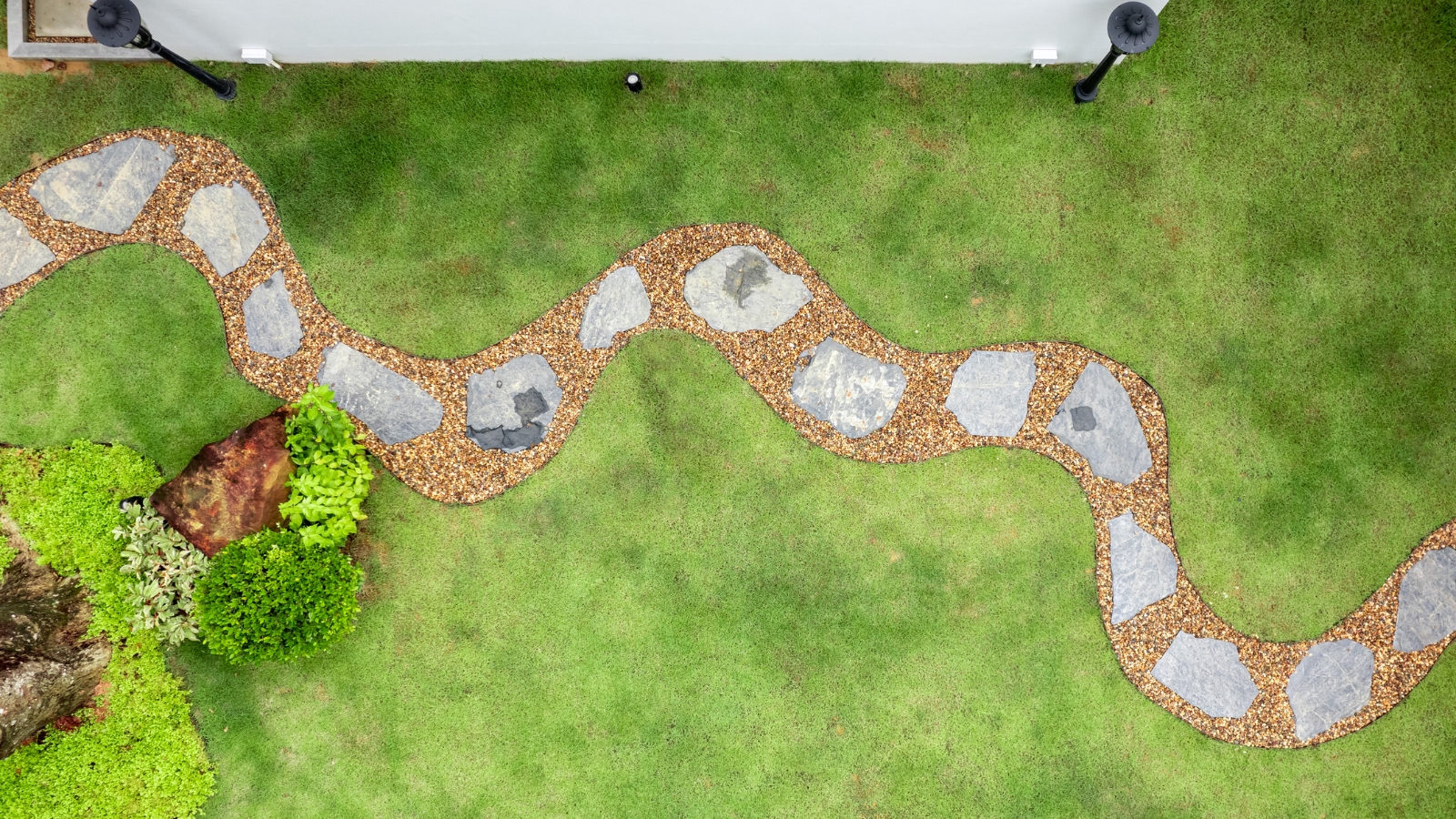 Garden path from bird's eye