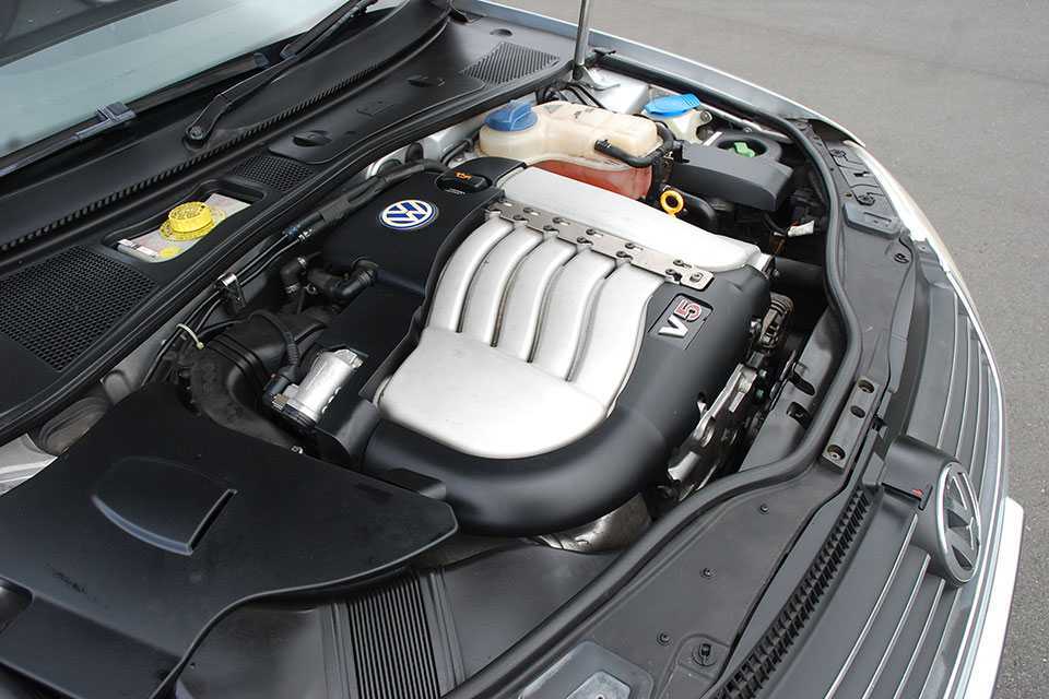 Volkswagen Passat 2003 Engine