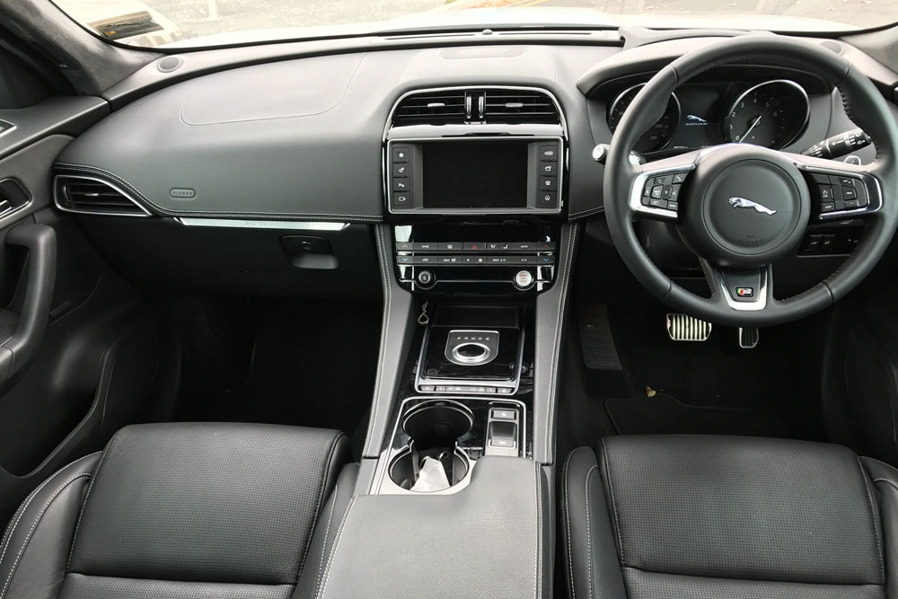 Jaguar 2016 Front Interior