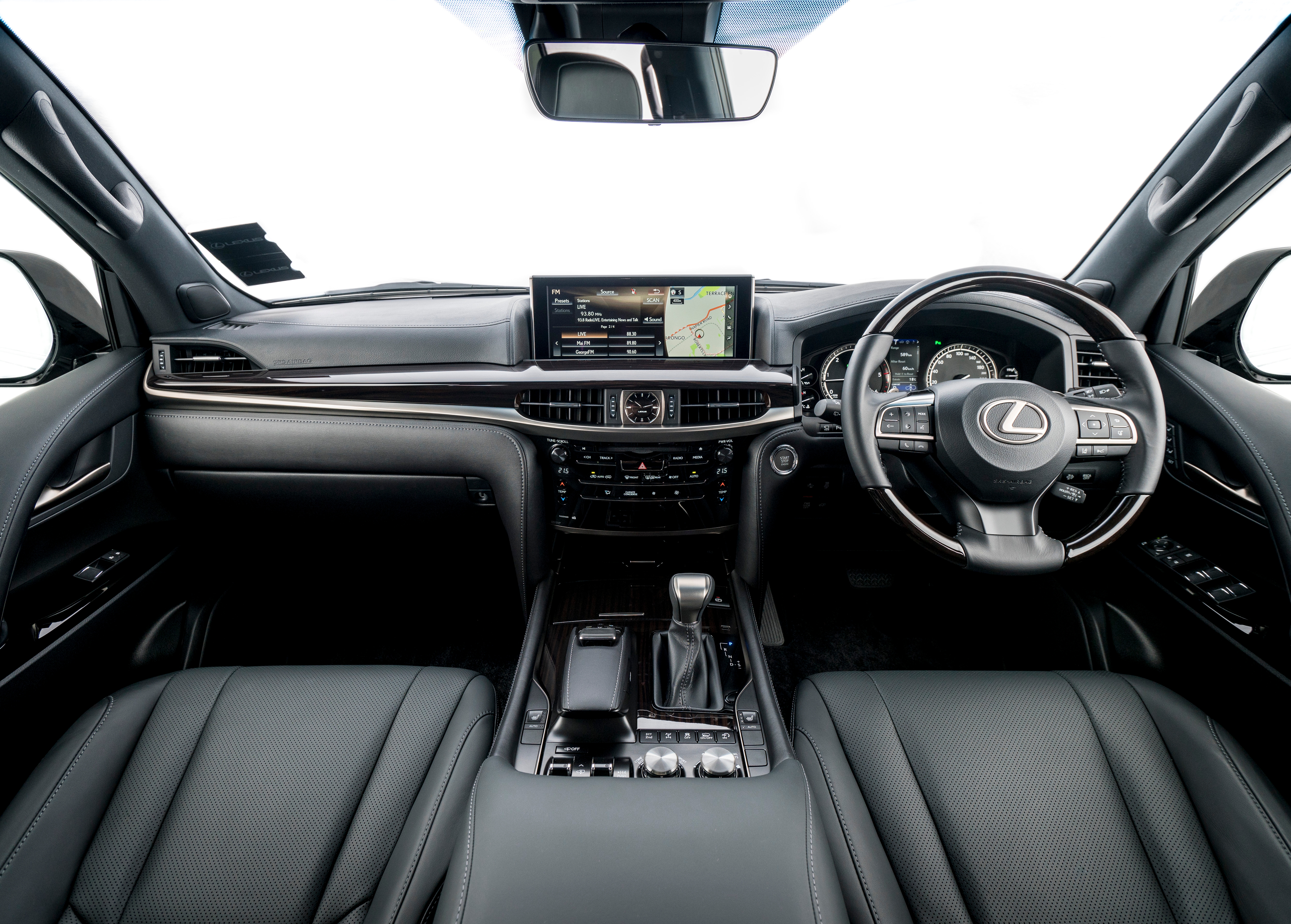 Lexus LX450 2016 Interior