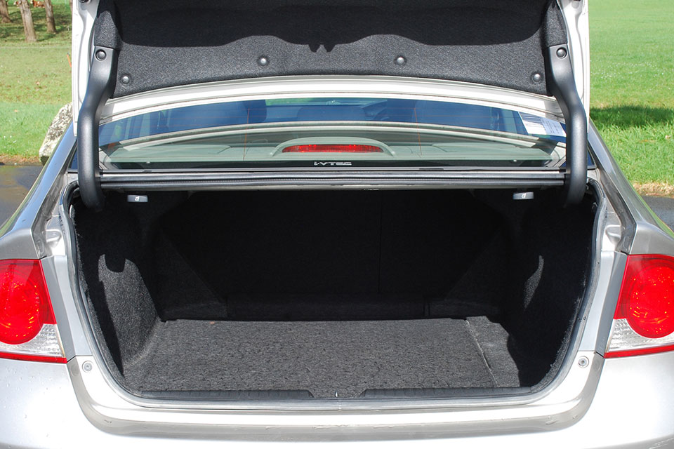 Honda Civic 2006 Boot Space