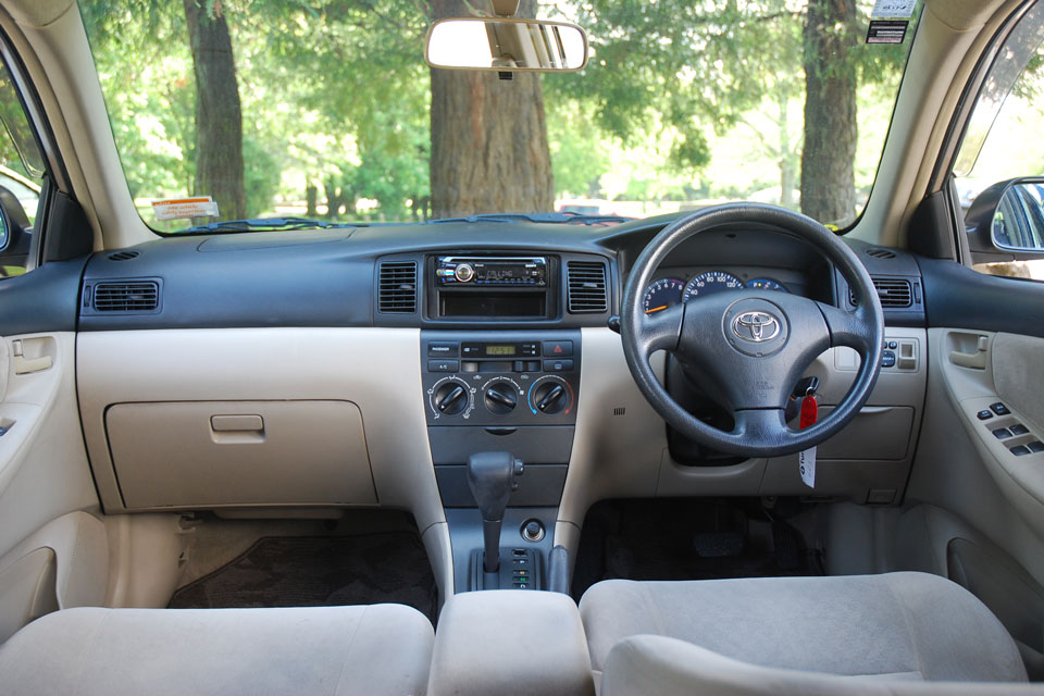 Toyota Runx 2005 Interior