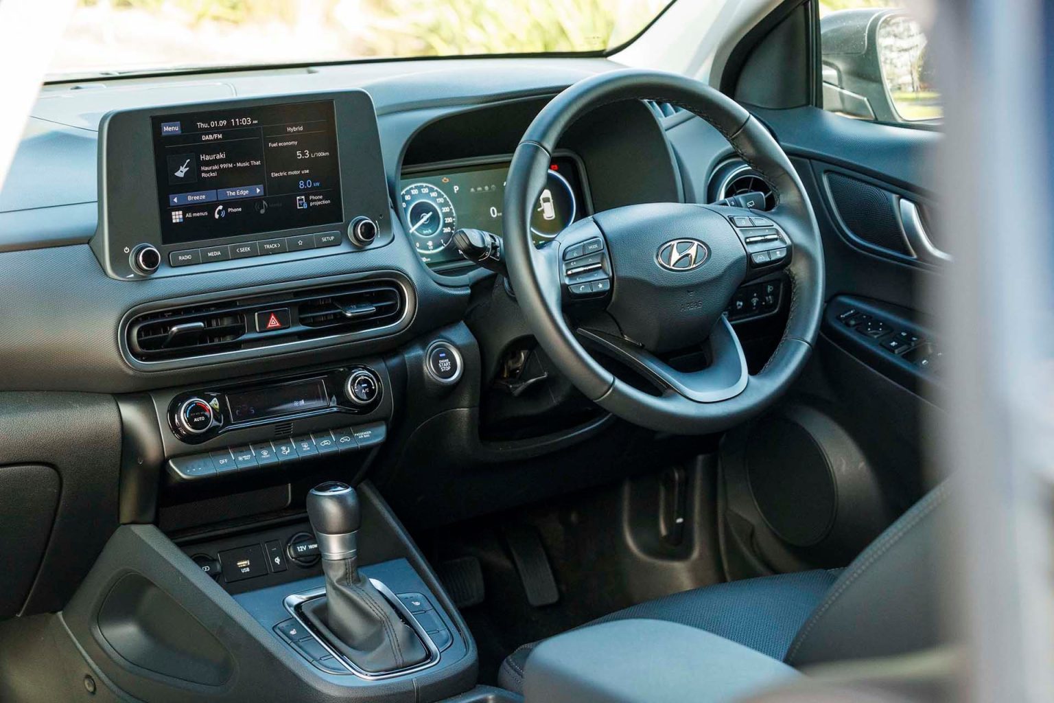 Image:  Hyundai Kona Elite Hybrid interior