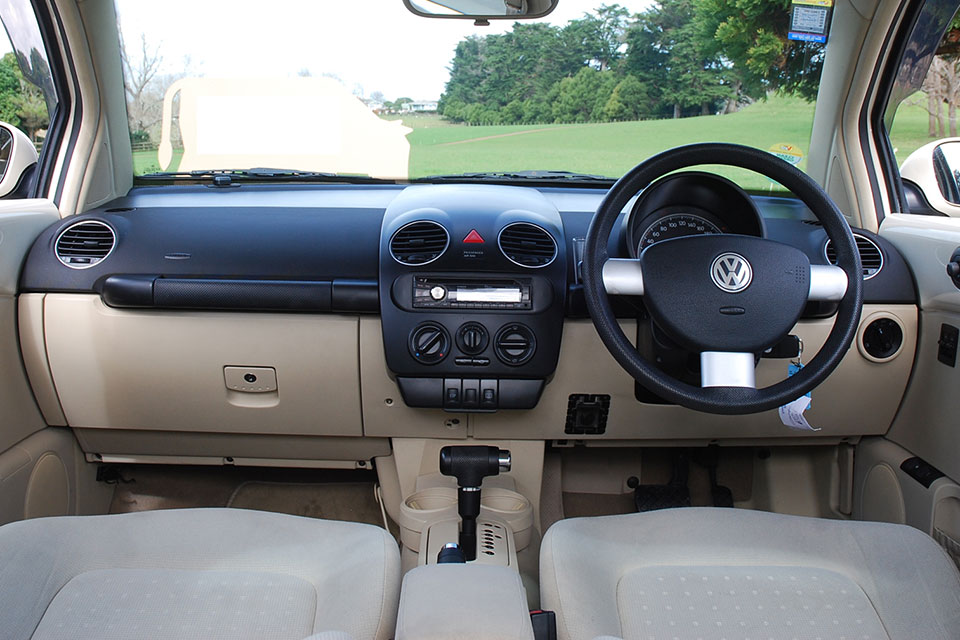 Volkswagen Beetle 2008 Interior