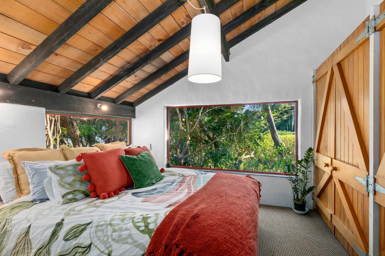 bedroom at Hunt House, Lower Hutt