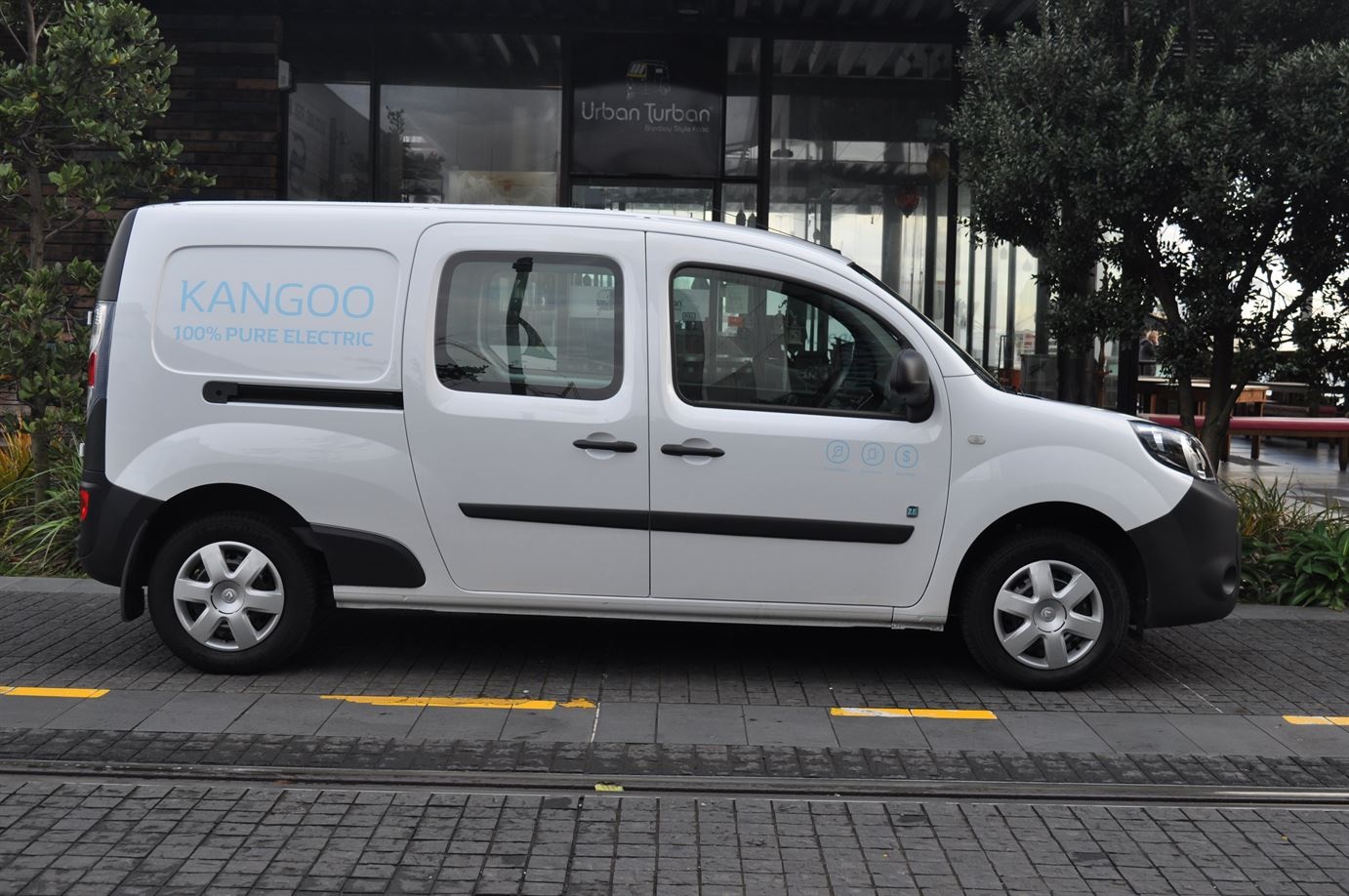 Kangoo ZE 2016 Side