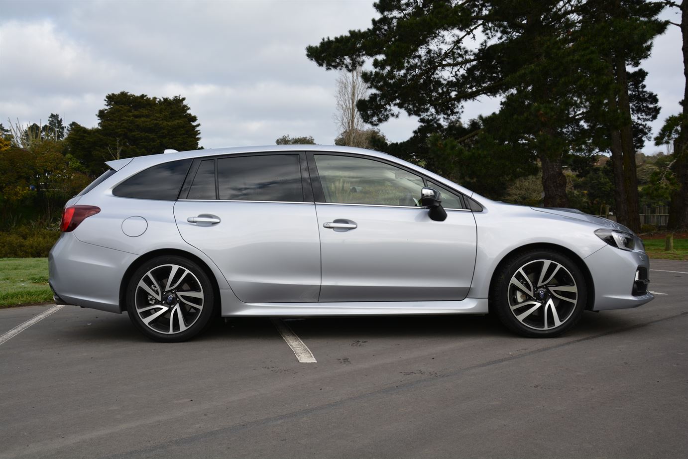 Subaru Levorg 2016 Side