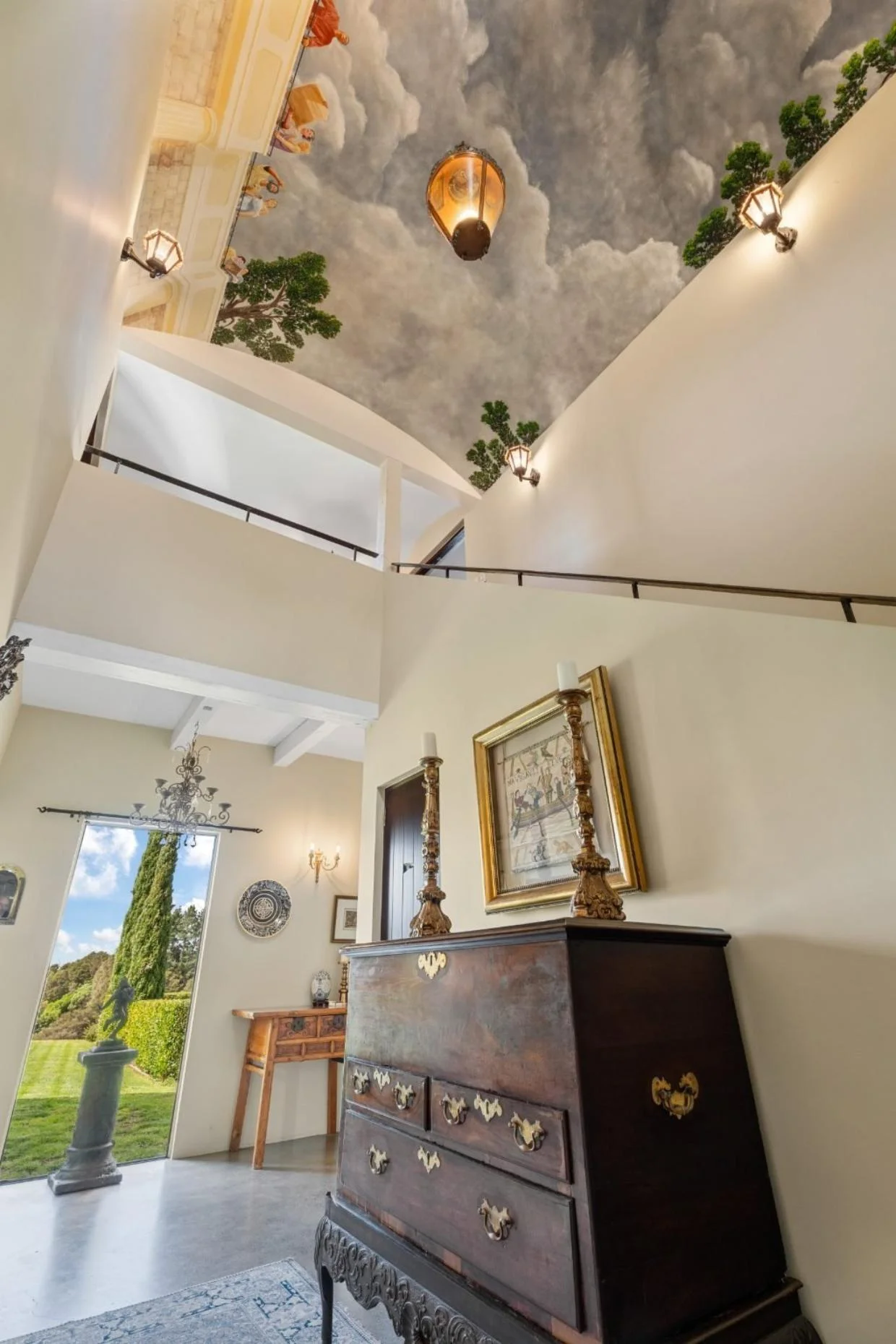 Vaulted fresco ceiling 