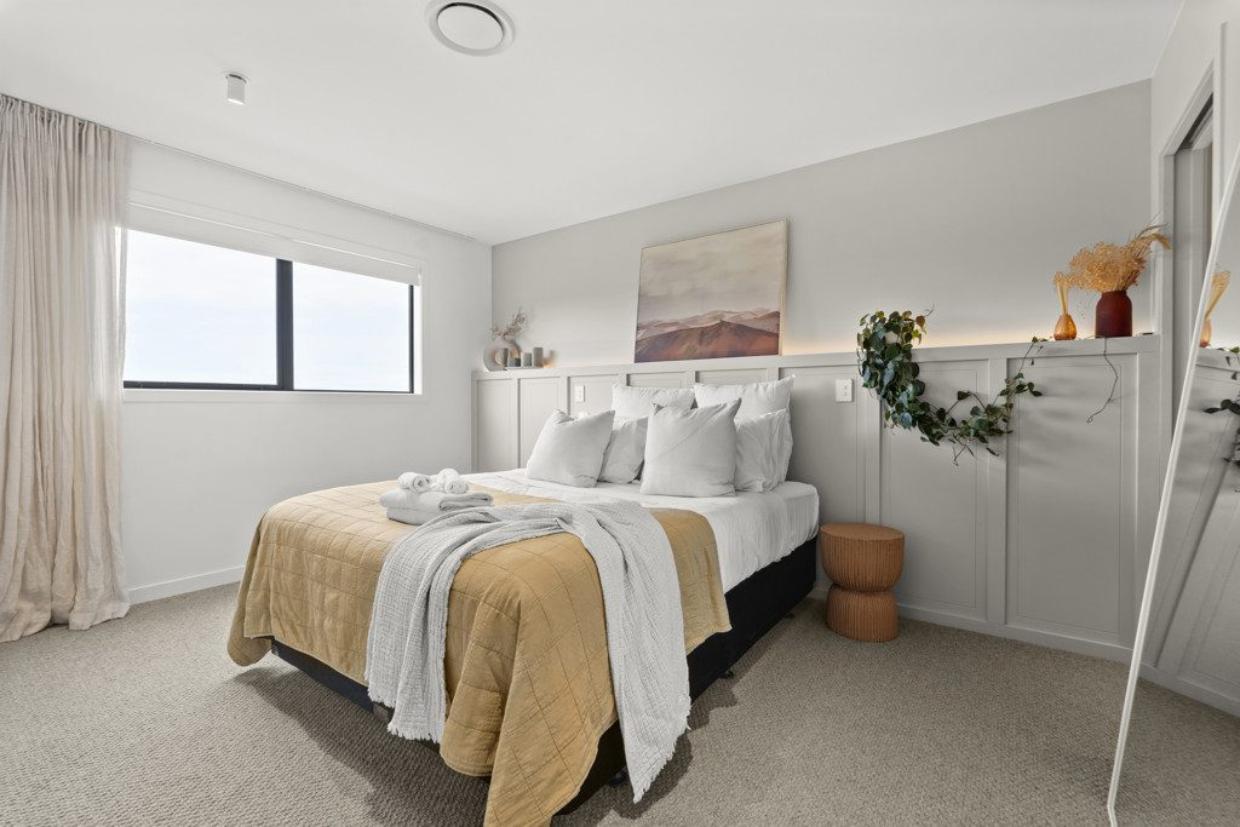 Main bedroom.