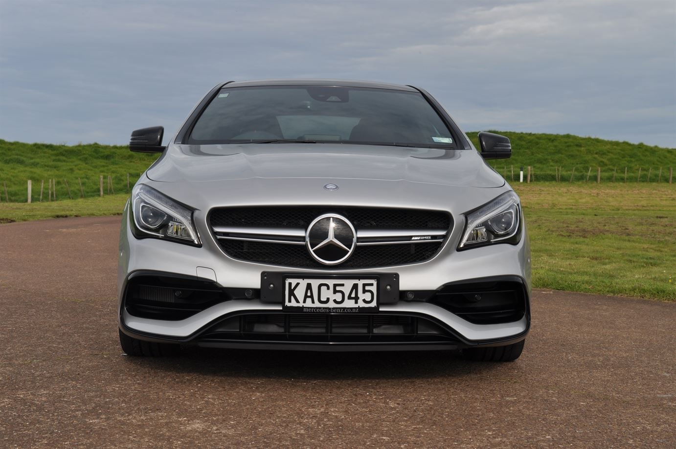 Mercedes AGM 2016 Front
