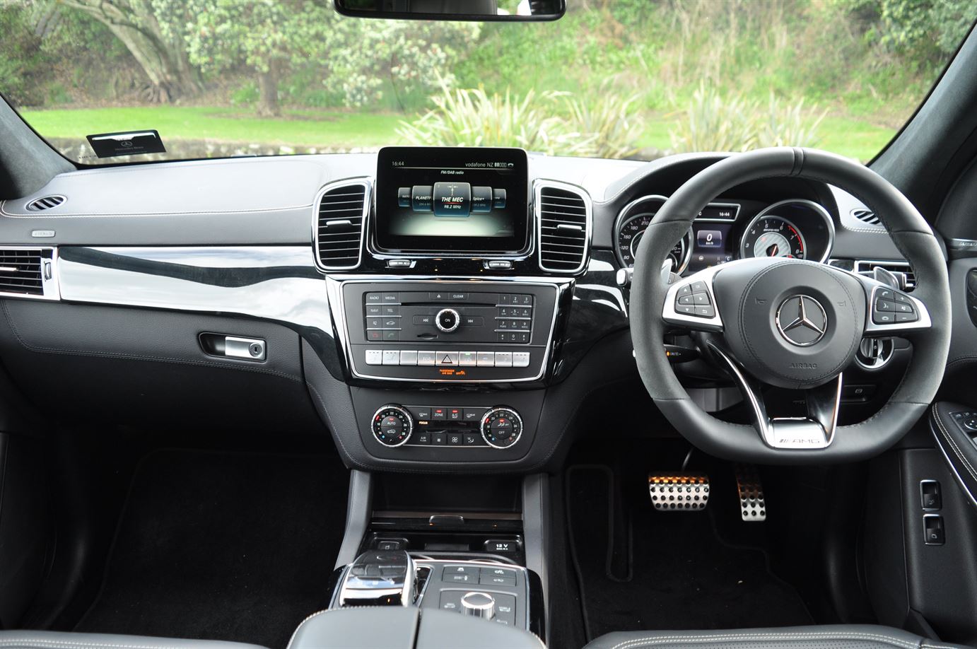 Mercedes AMG 2016 Interior