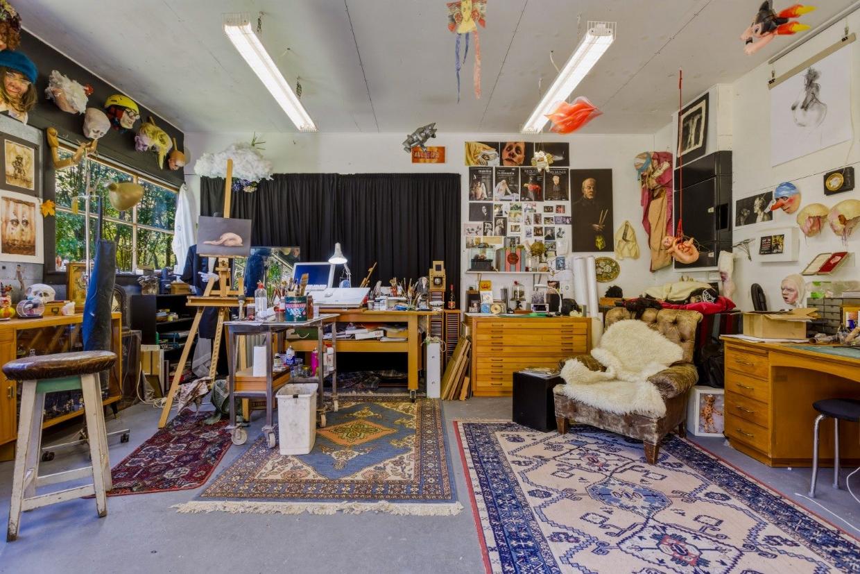 Studio used as a work space for the previous owner 