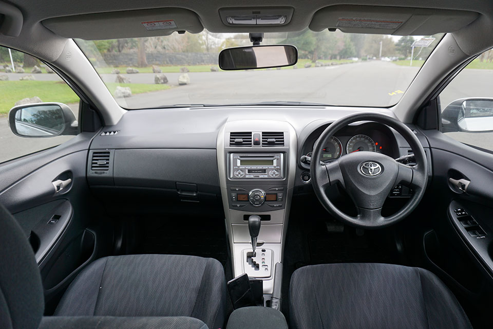 Toyota Corolla 2008 Interior