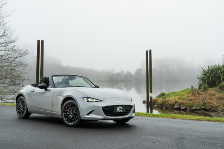 Mazda MX5 front view static