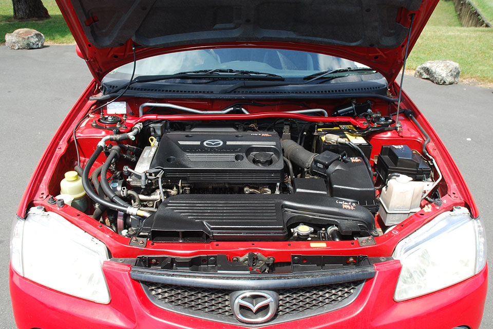 Mazda Familia 2000 Engine