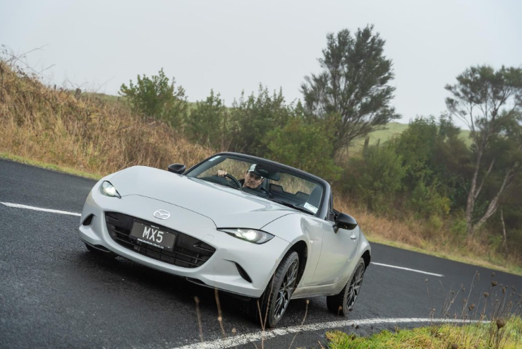 Mazda MX5 front view driving