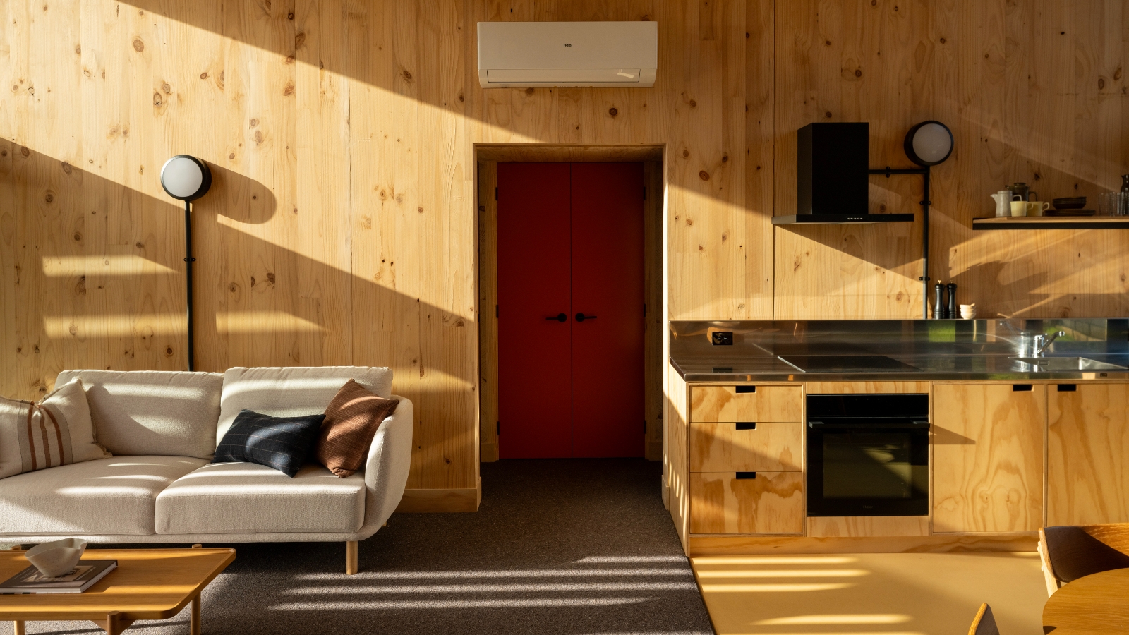 Living House kitchen and lounge