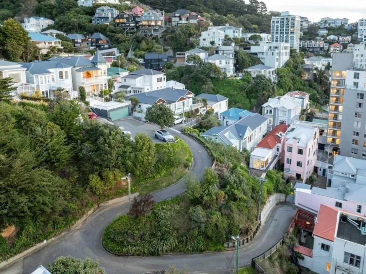 Private road to Wellington villa