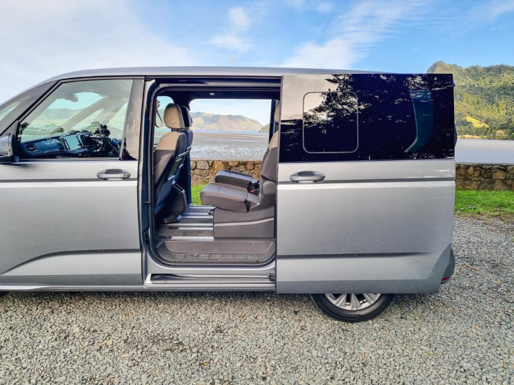 Volkswagen Multivan side view stationary