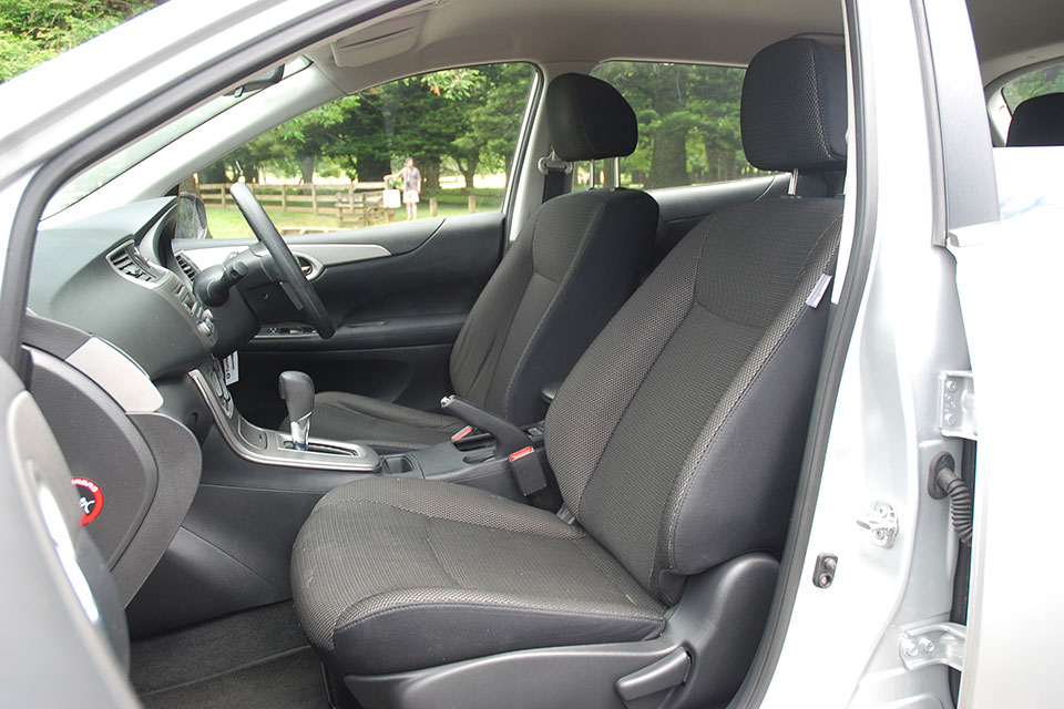 Nissan Pulsar 2014 Front Seats