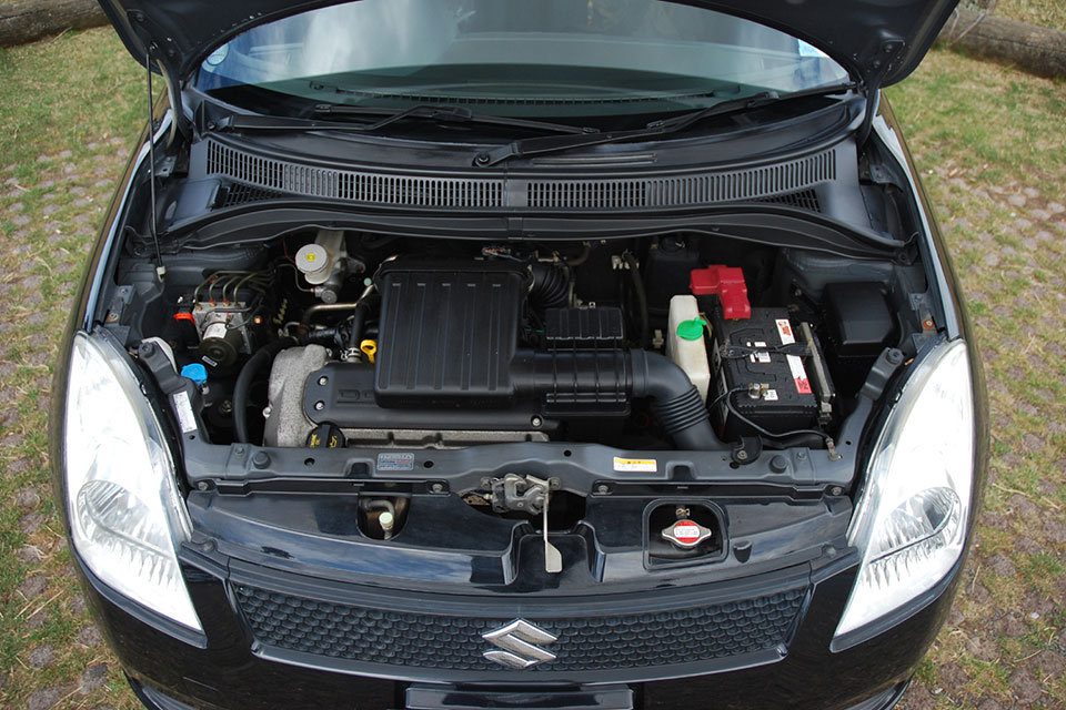 Suzuki Swift 2005 Engine