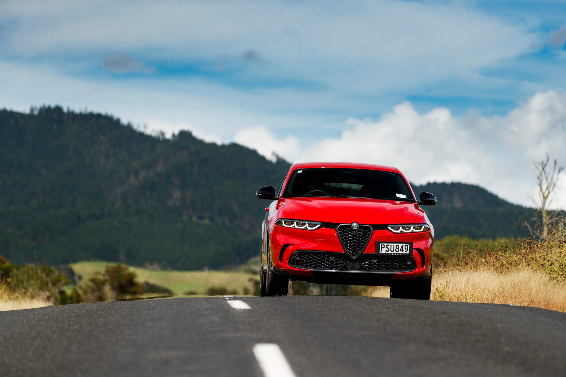 Alfa Romeo Tonale Veloce On Crest