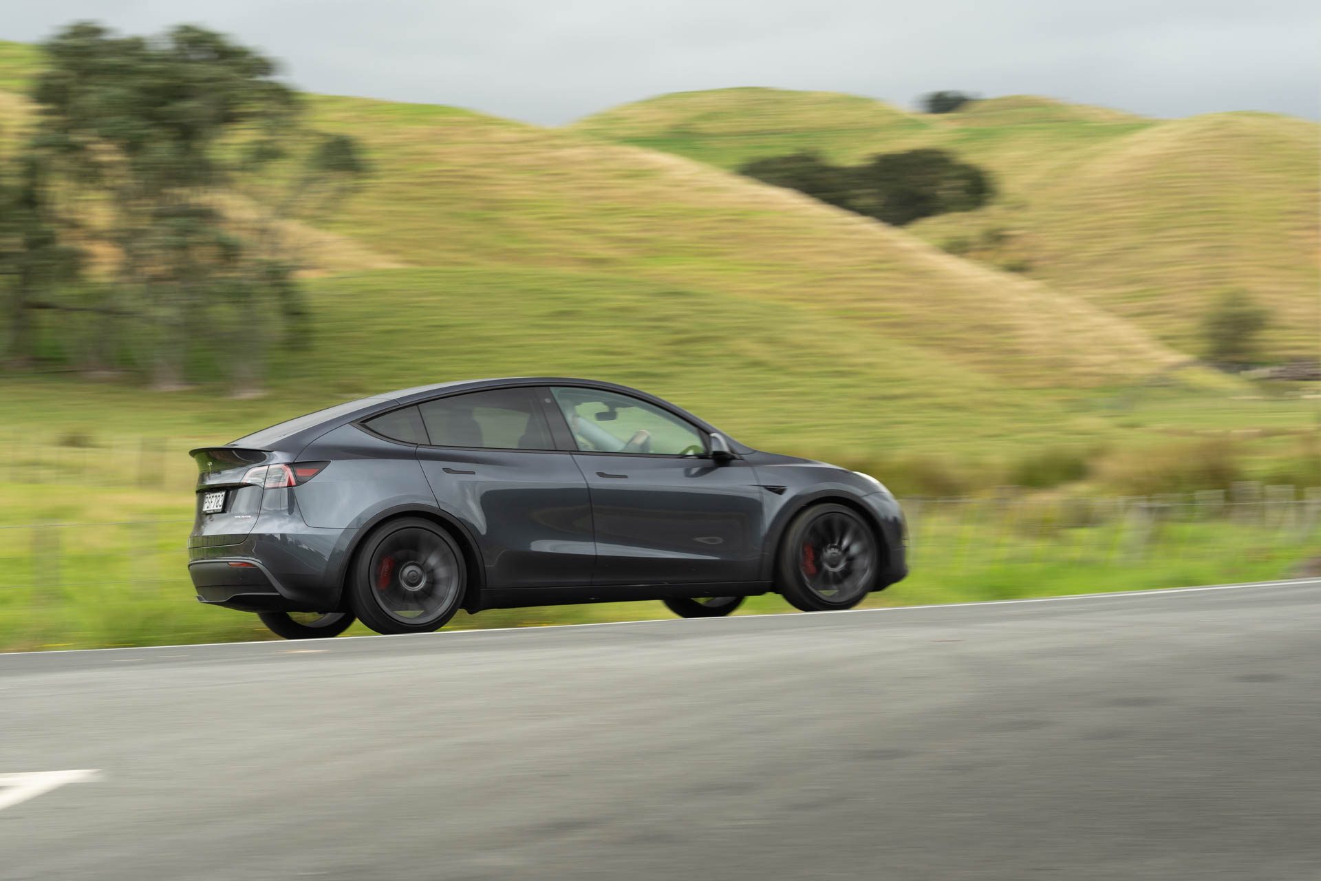 Tesla Model Y Performance 2023 Drive By