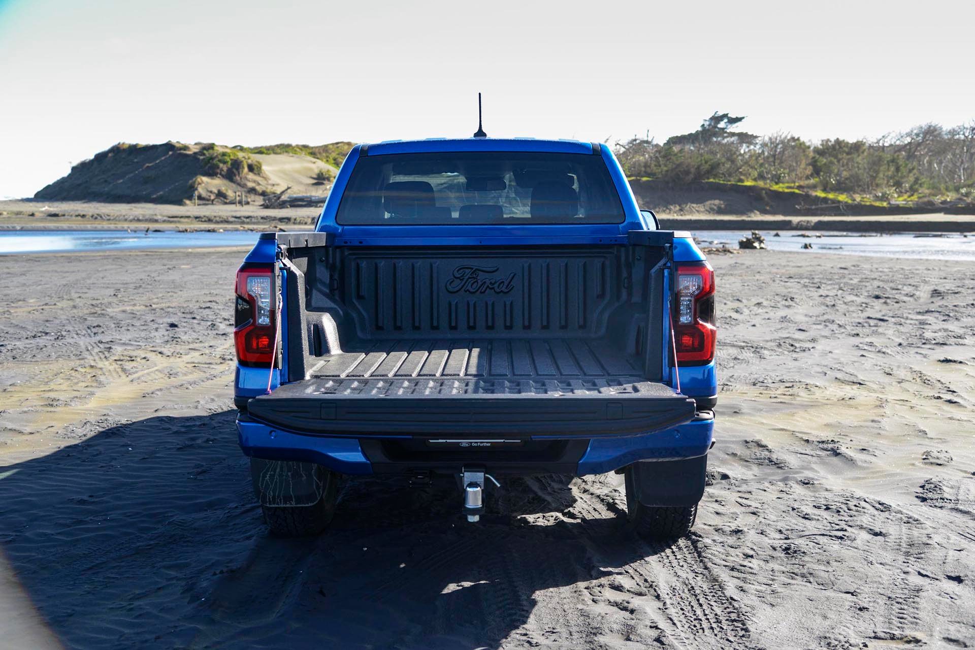 2022 Ford Ranger XLT 4x4 tray