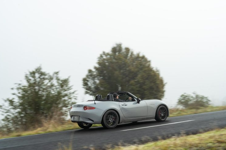 Mazda MX5 driving side view