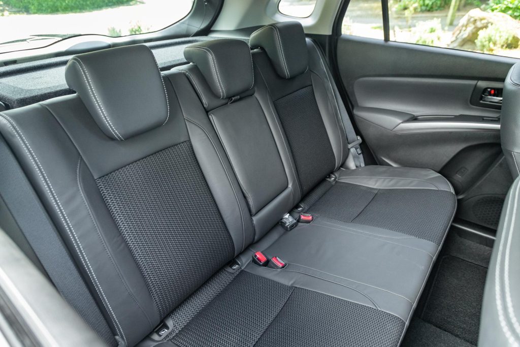 Suzuki S Cross rear seat space 